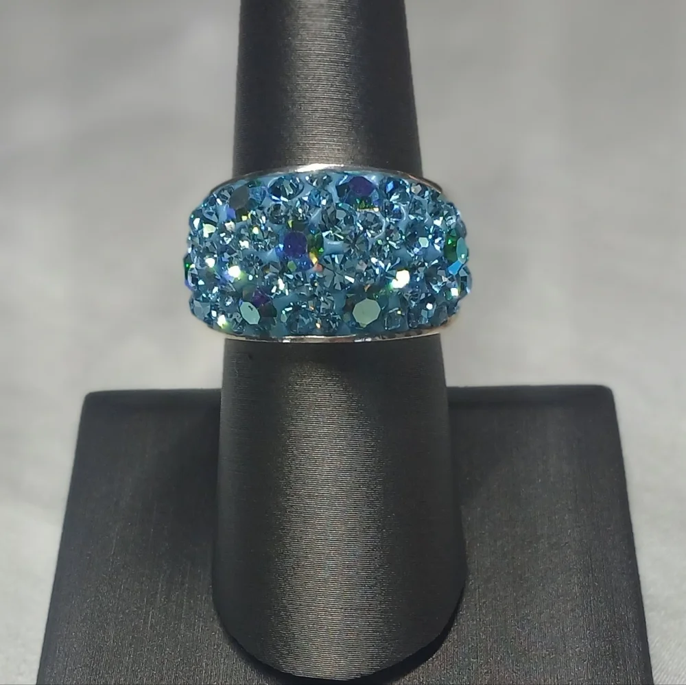 Aquamarine Zircon clustered ring. Silver overlay, JCM Malaysian Brass. Size 8. - Picture 8 of 8